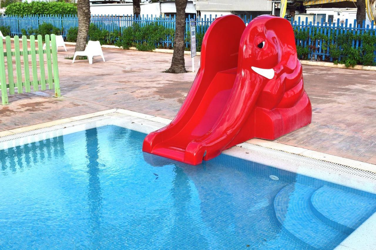 Casita Movil En Camping De La Manga Hotel Exterior foto